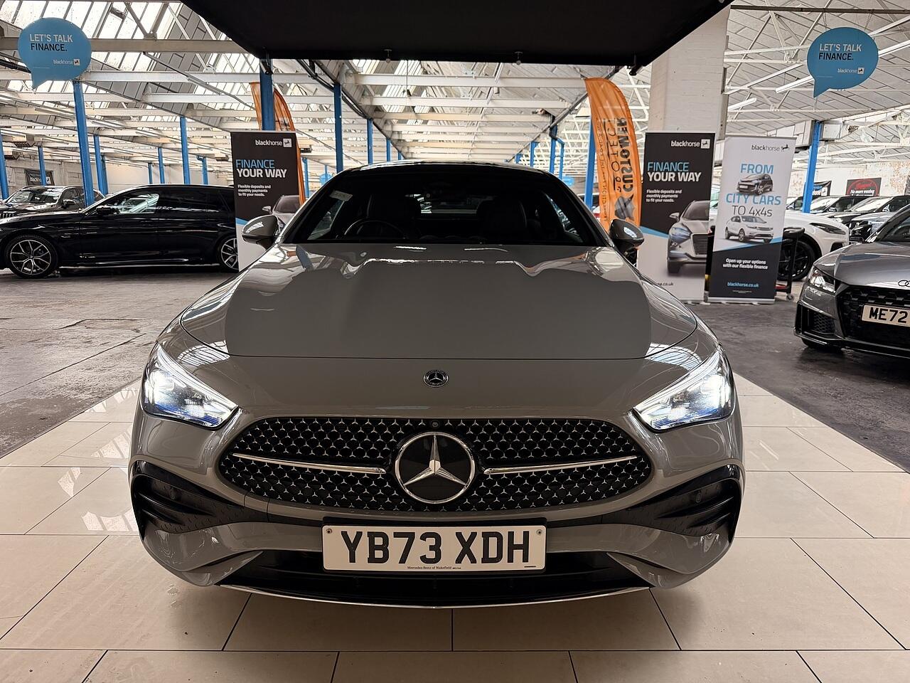Mercedes-Benz Cle view 5
