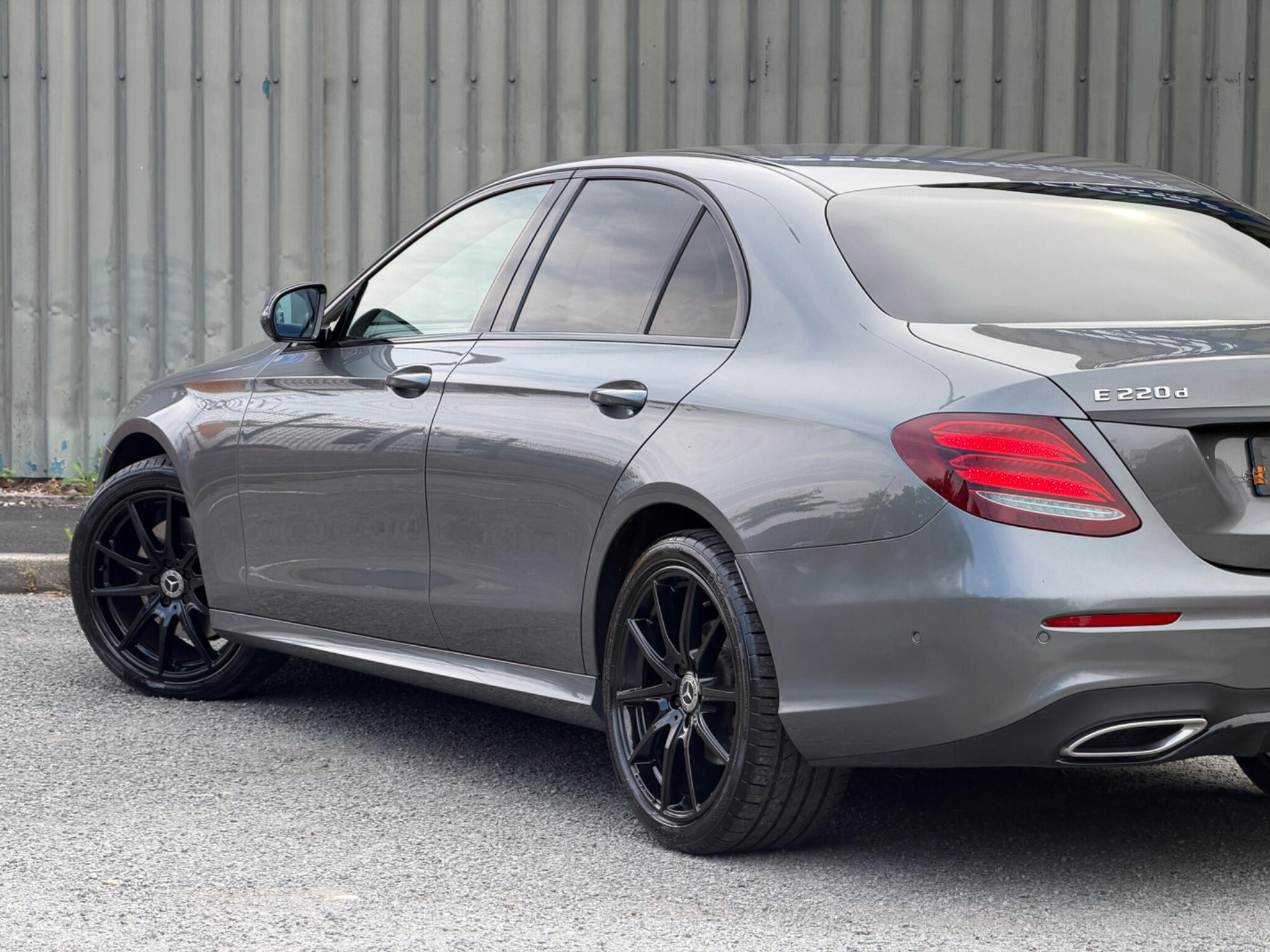 Mercedes-Benz E Class view 4