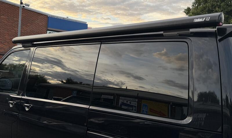 Volkswagen Caravelle view 19