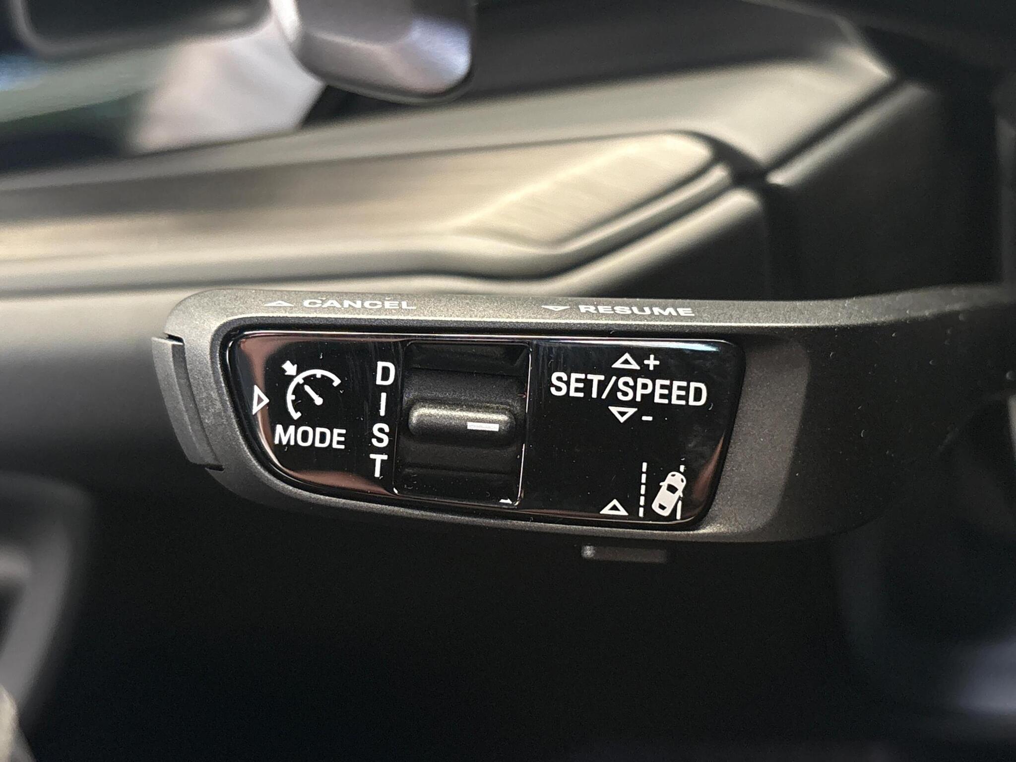 Porsche Cayenne view 38