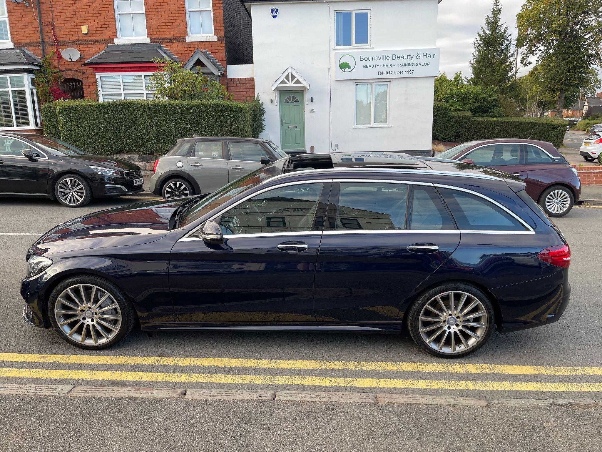 Mercedes-Benz C-Class view 19