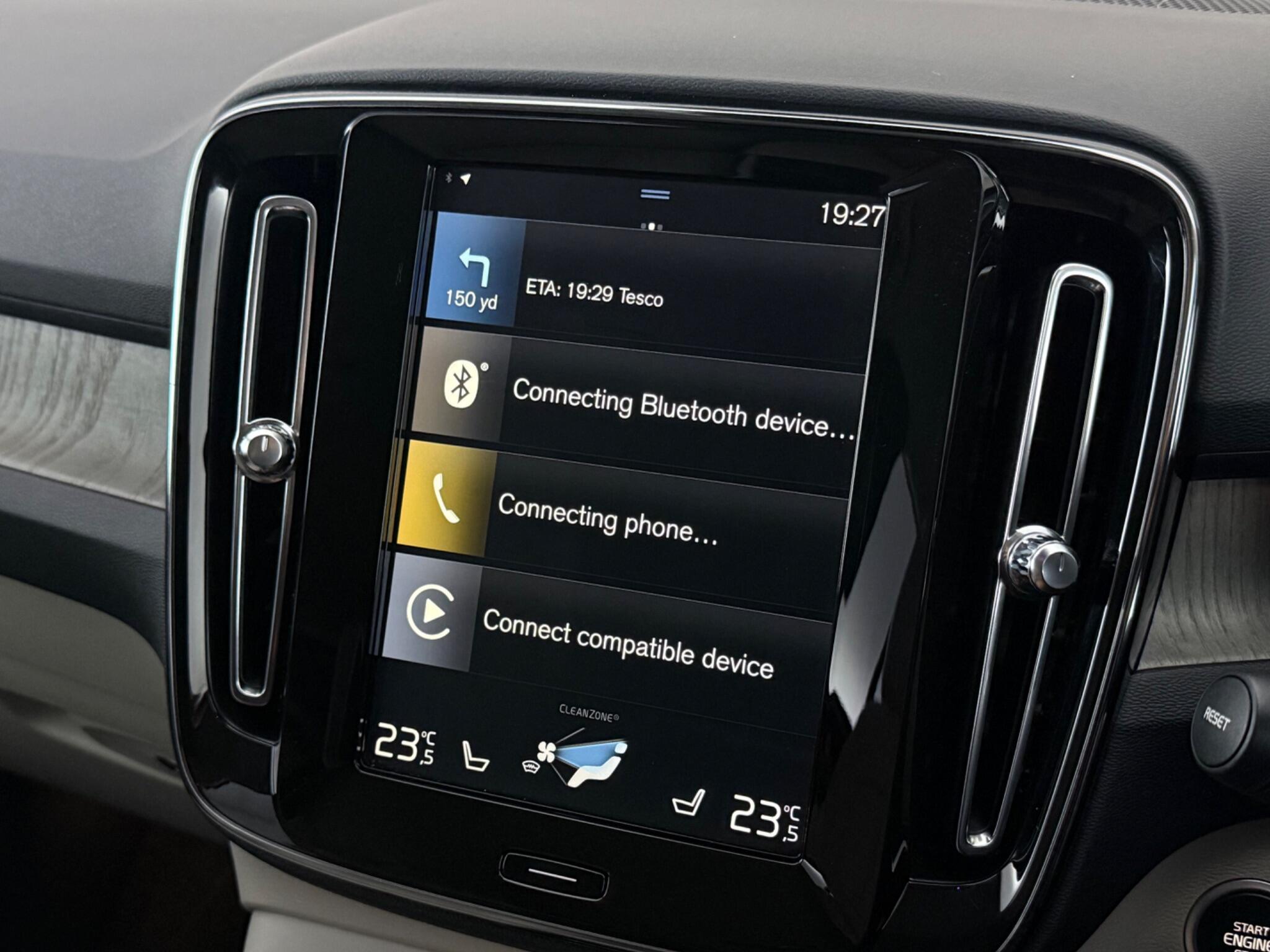 Volvo XC40 view 29