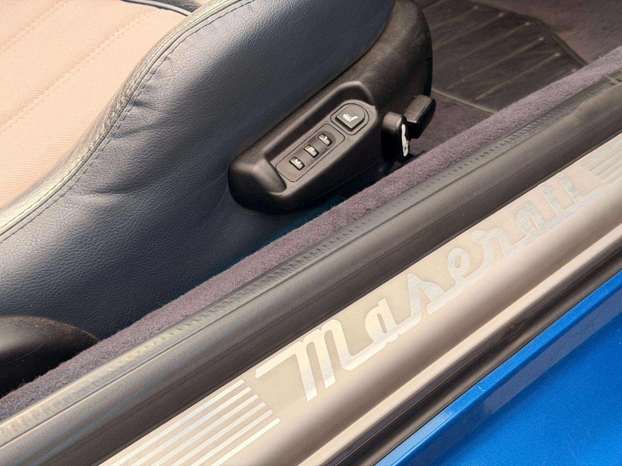 Maserati Spyder view 35