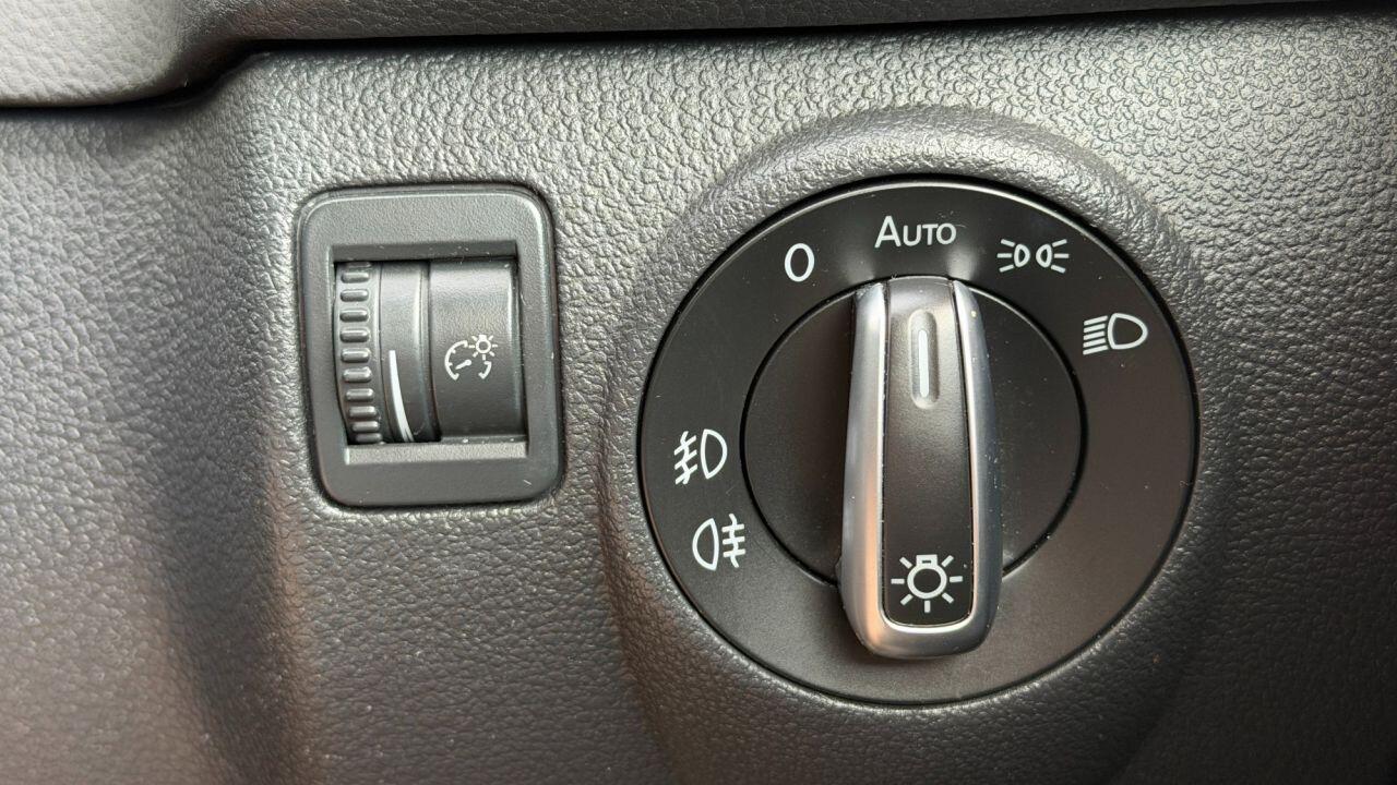 Volkswagen Tiguan view 31