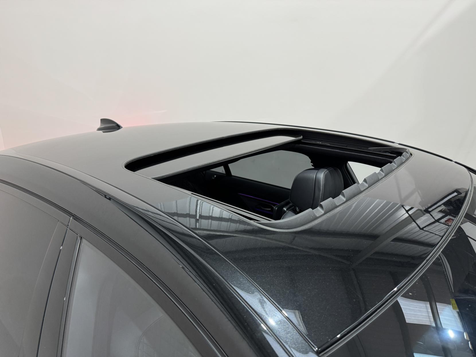 BMW 7 Series view 3