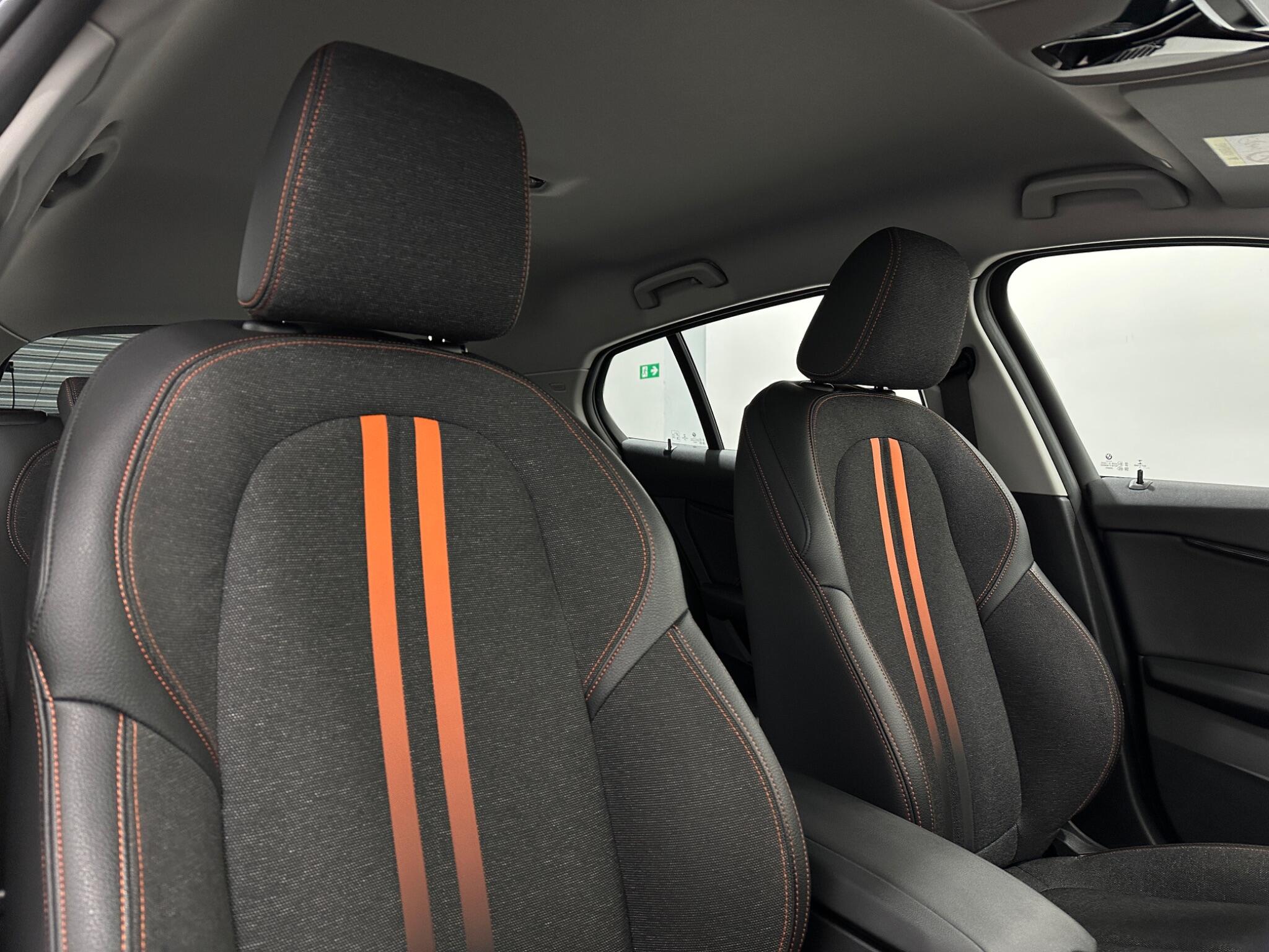 BMW 1 Series view 34