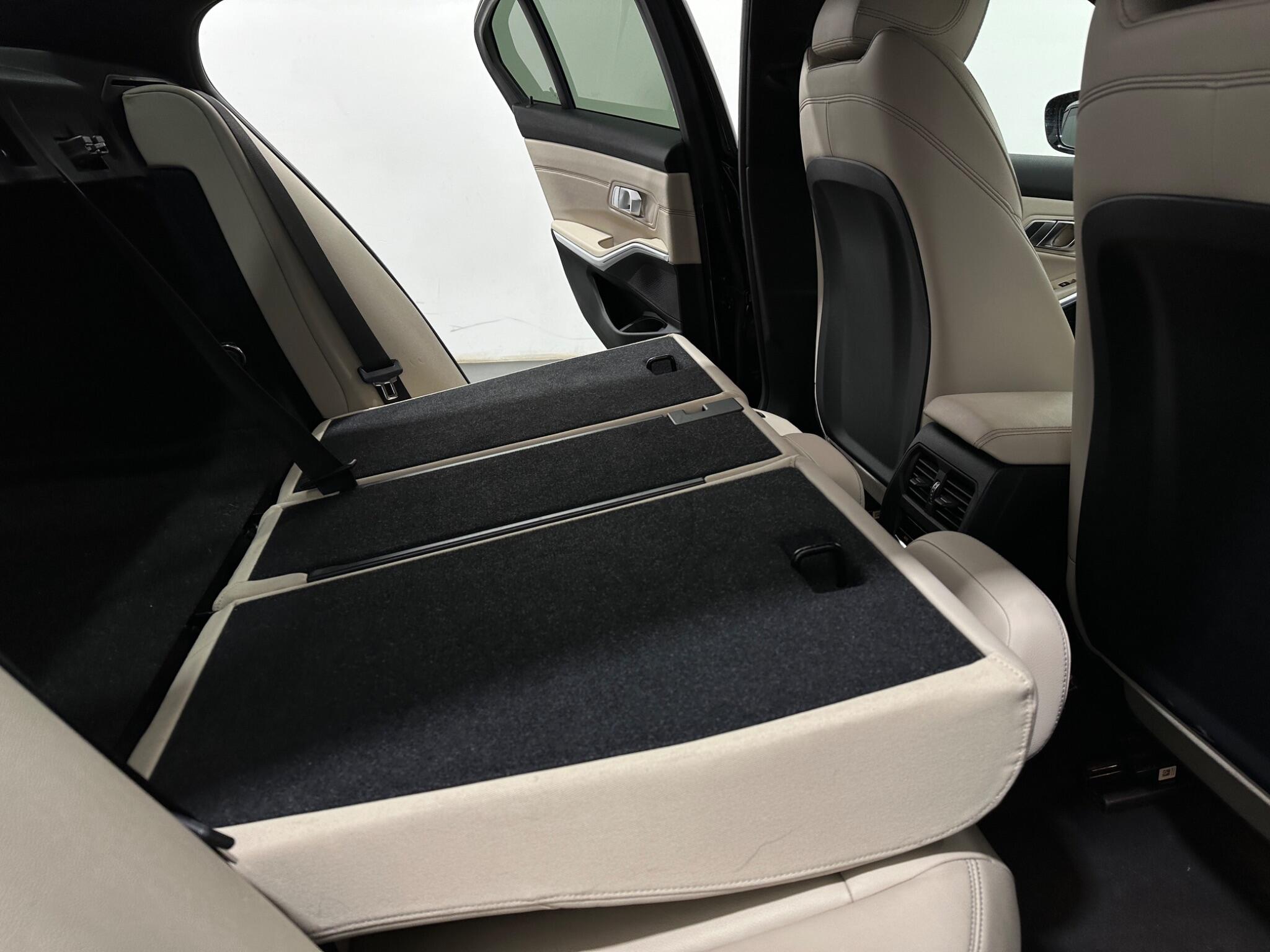BMW 3 Series view 47