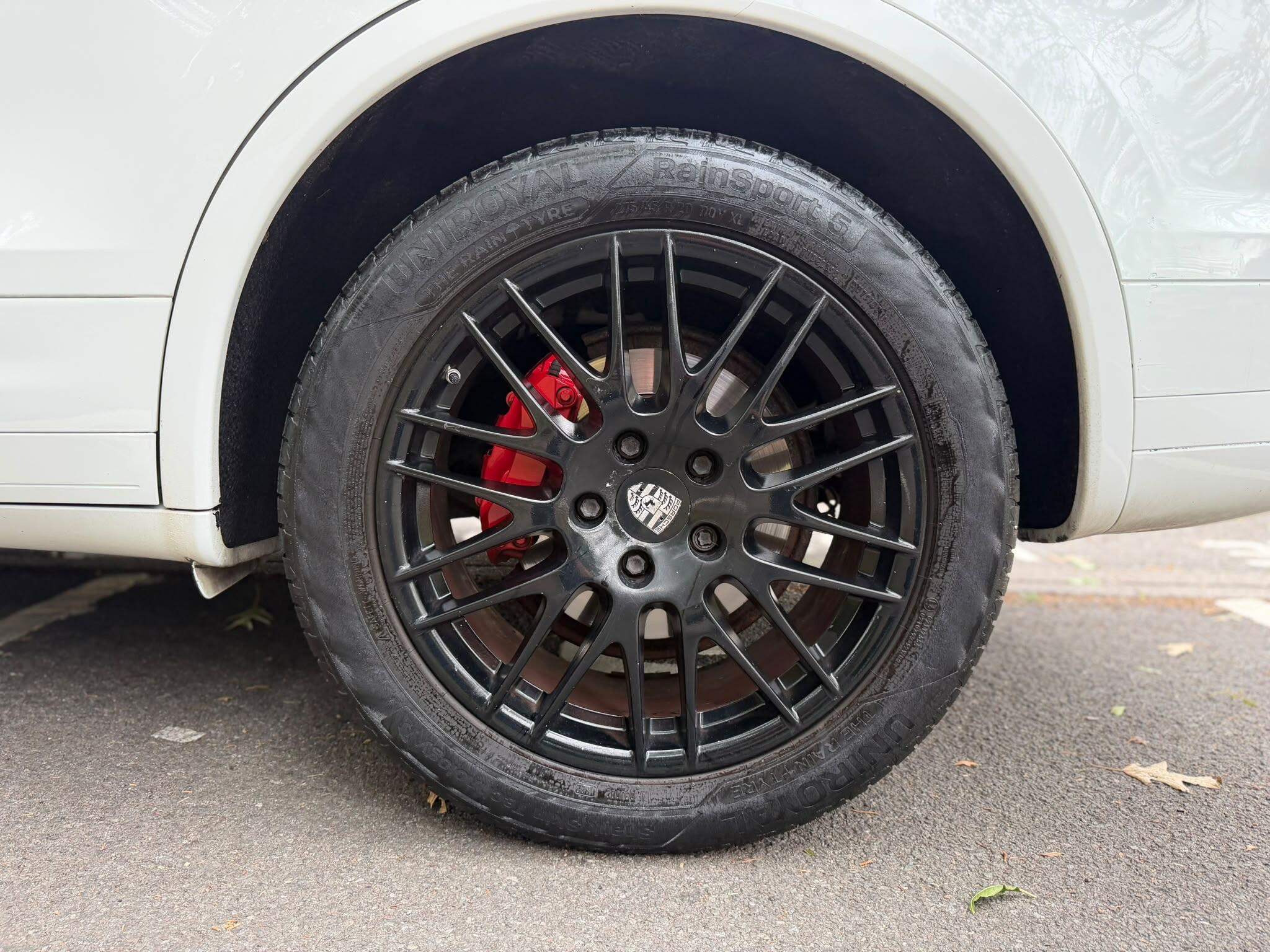 Porsche Cayenne view 31