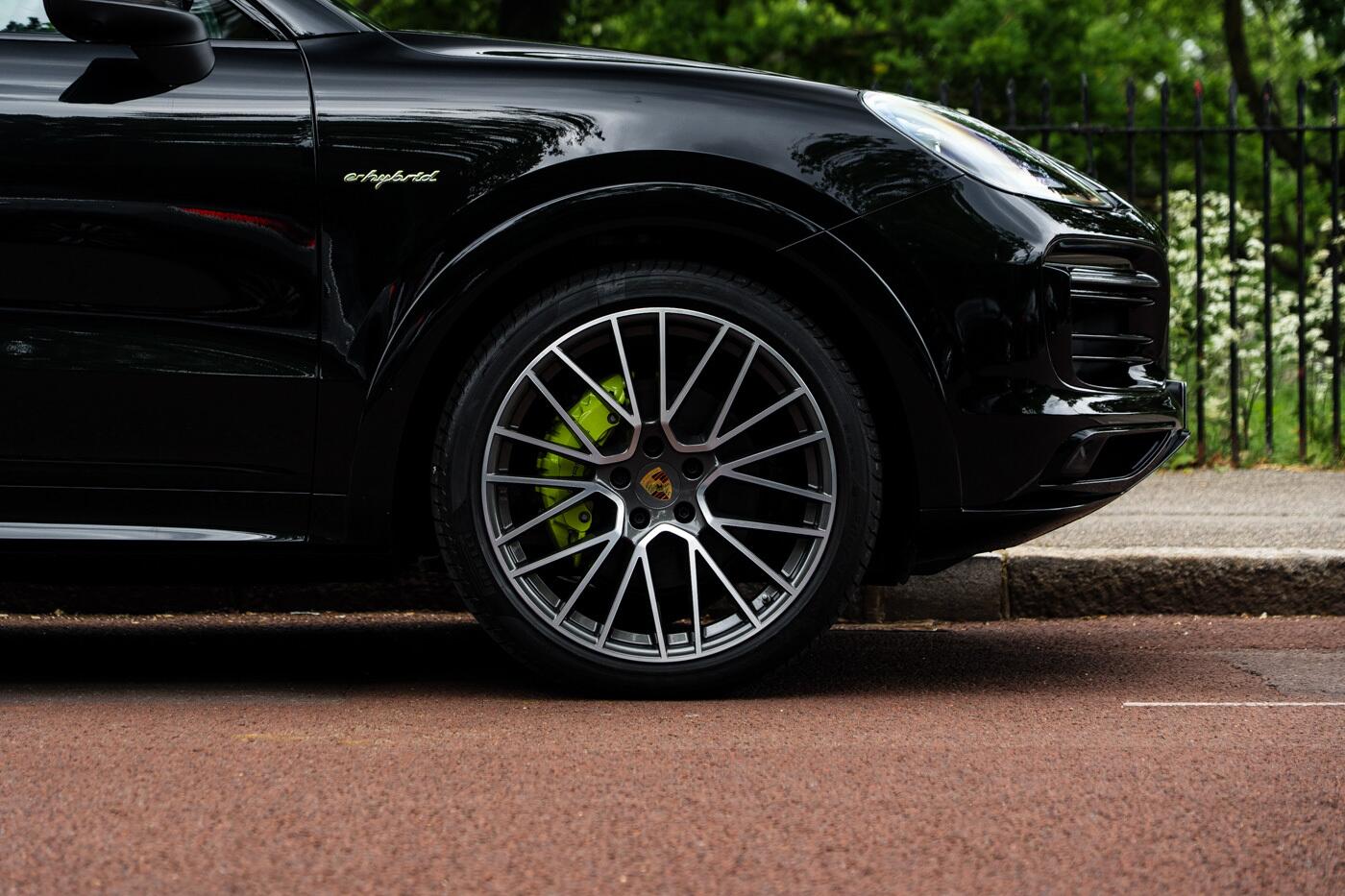 Porsche Cayenne view 9