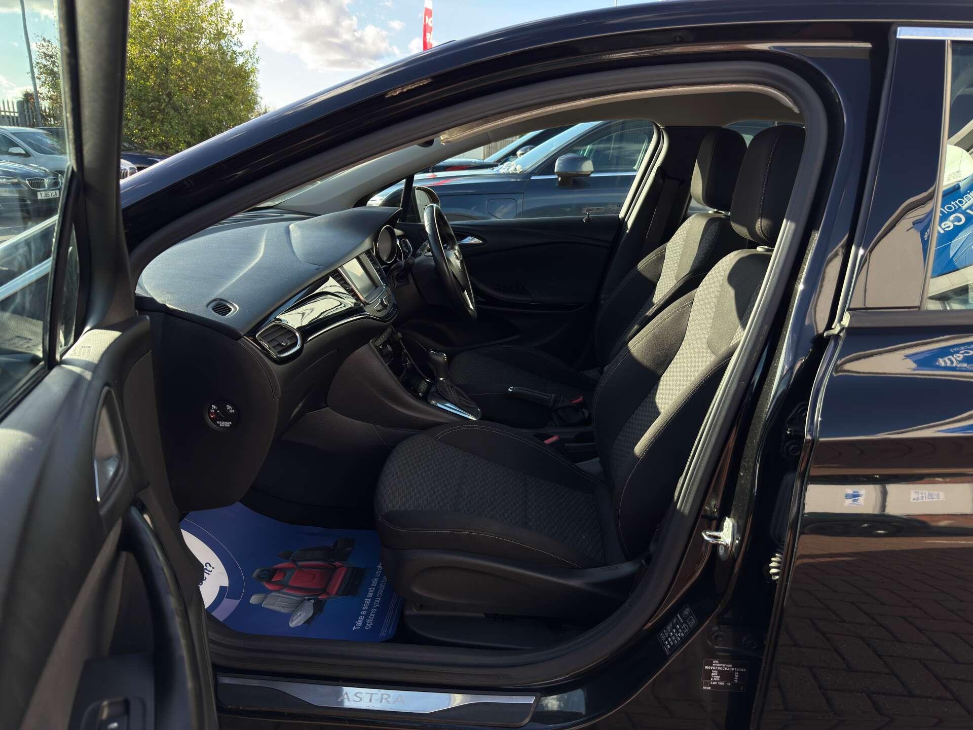 Vauxhall Astra view 58