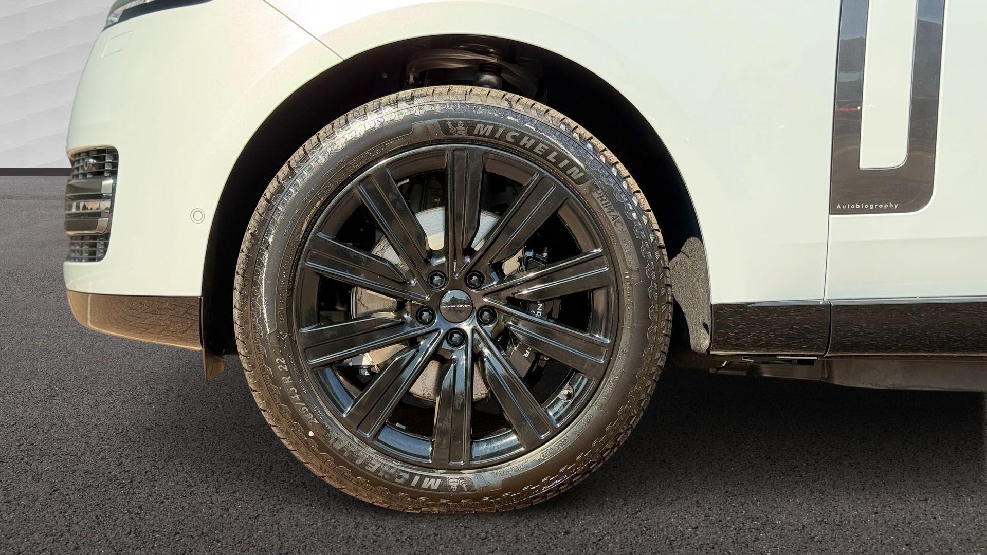 Land Rover Range Rover view 6