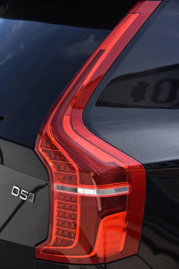 Volvo XC90 view 17