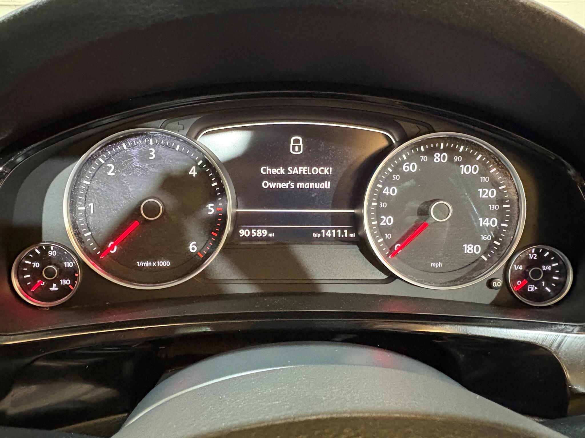 Volkswagen Touareg view 7