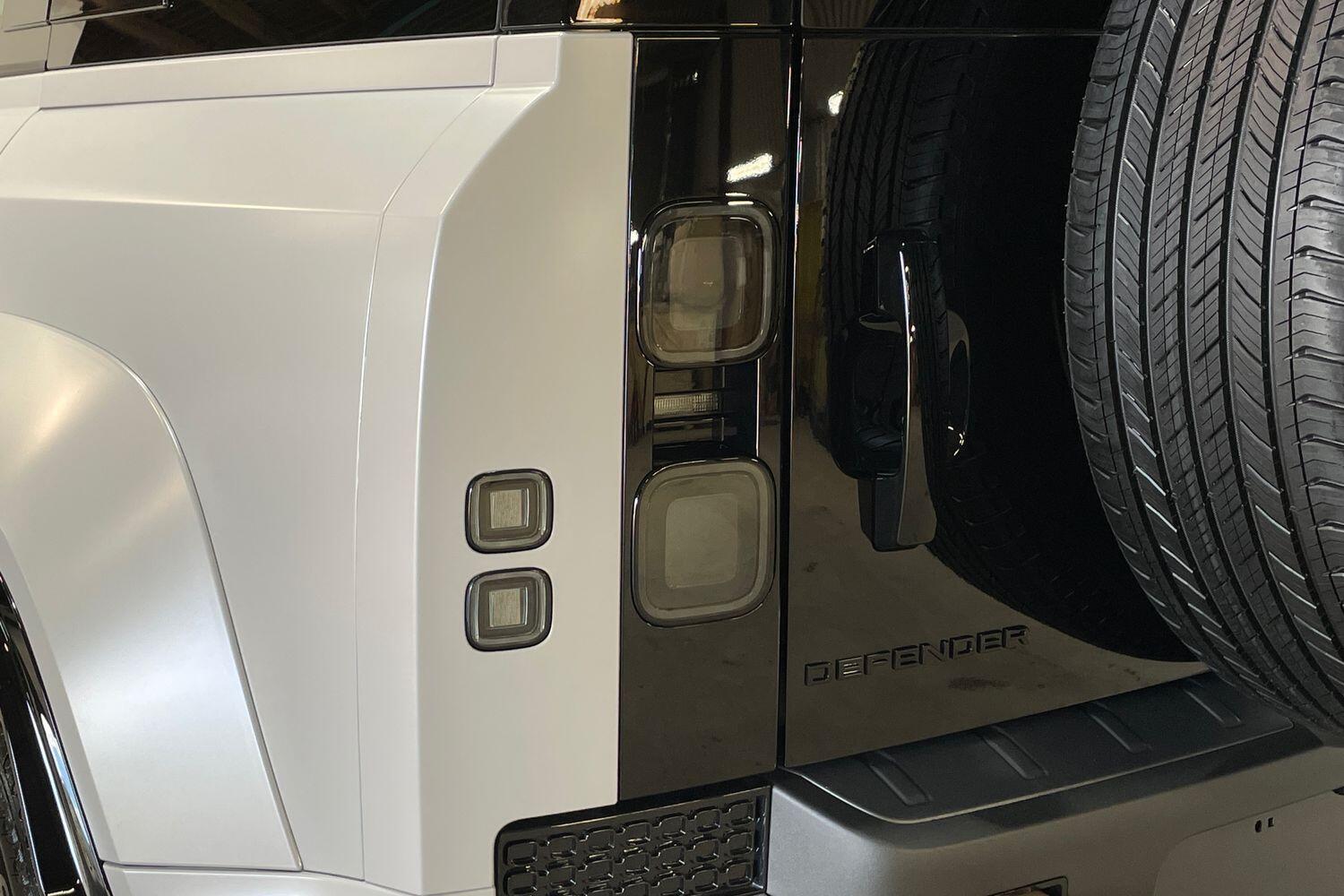Land Rover Defender view 13