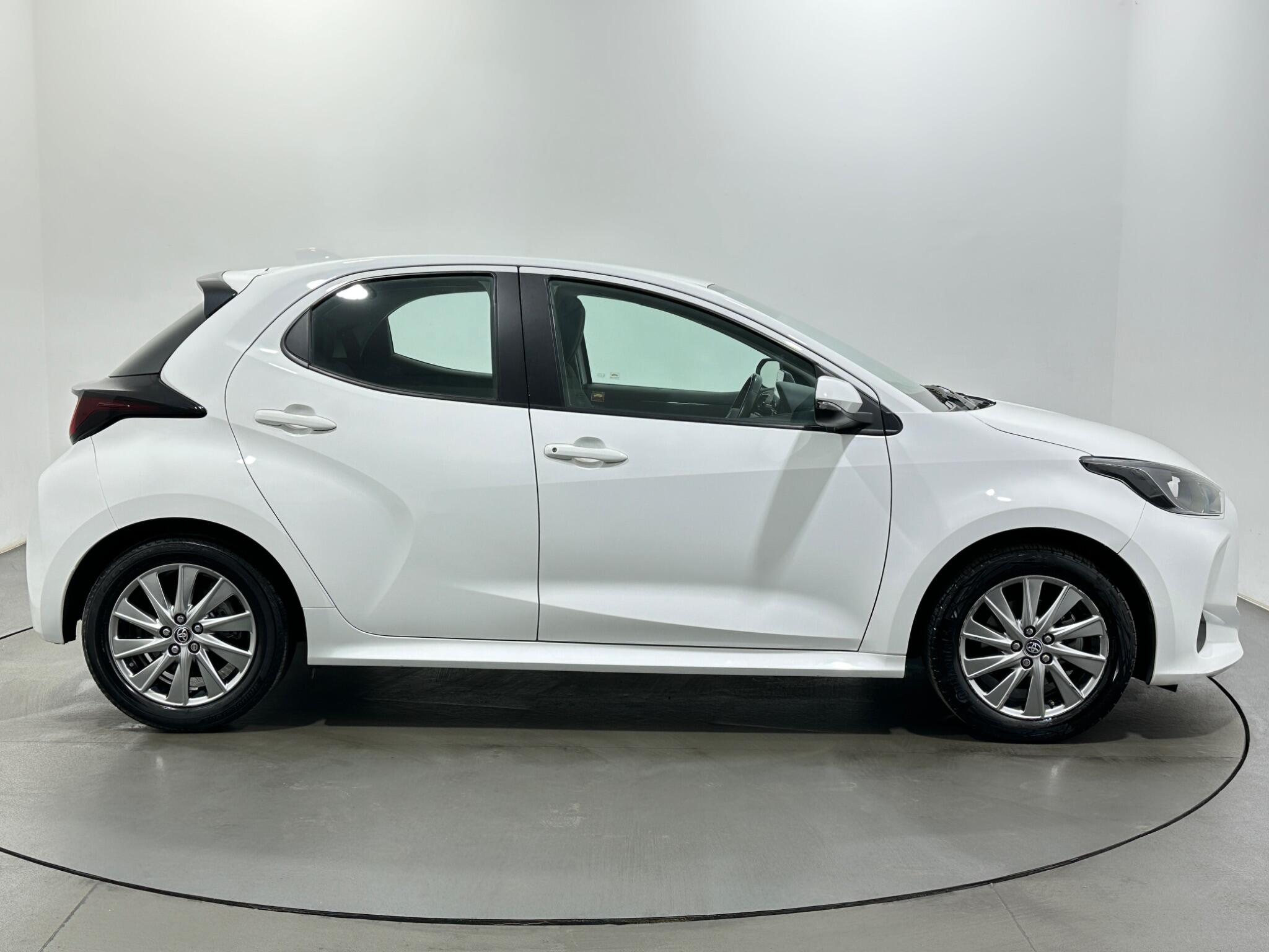 Toyota Yaris view 9