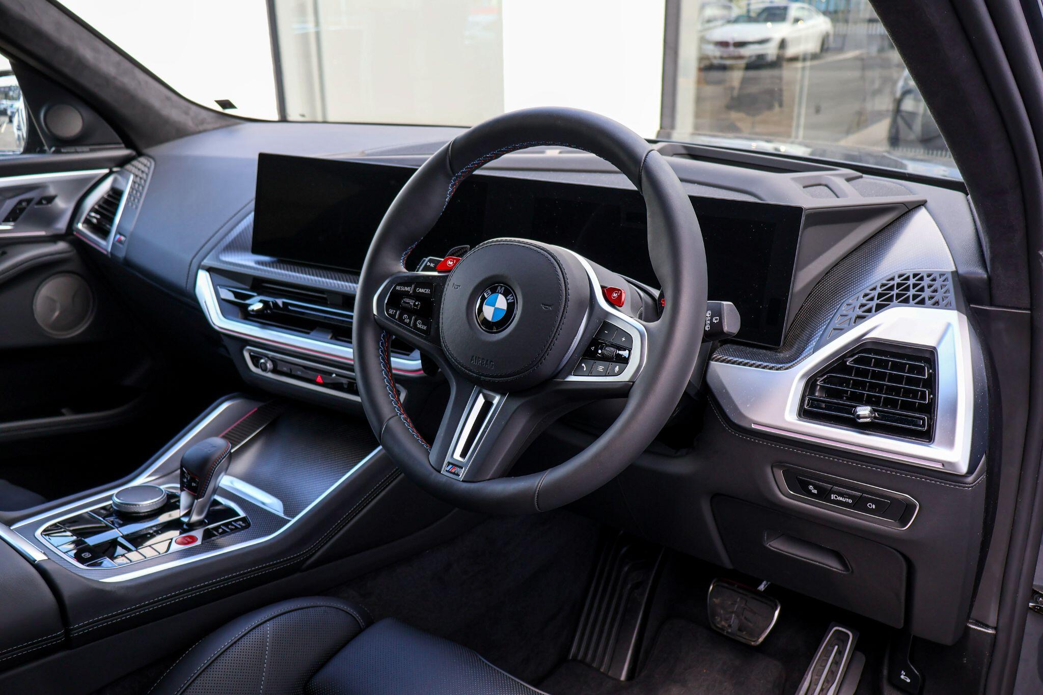 BMW XM view 13