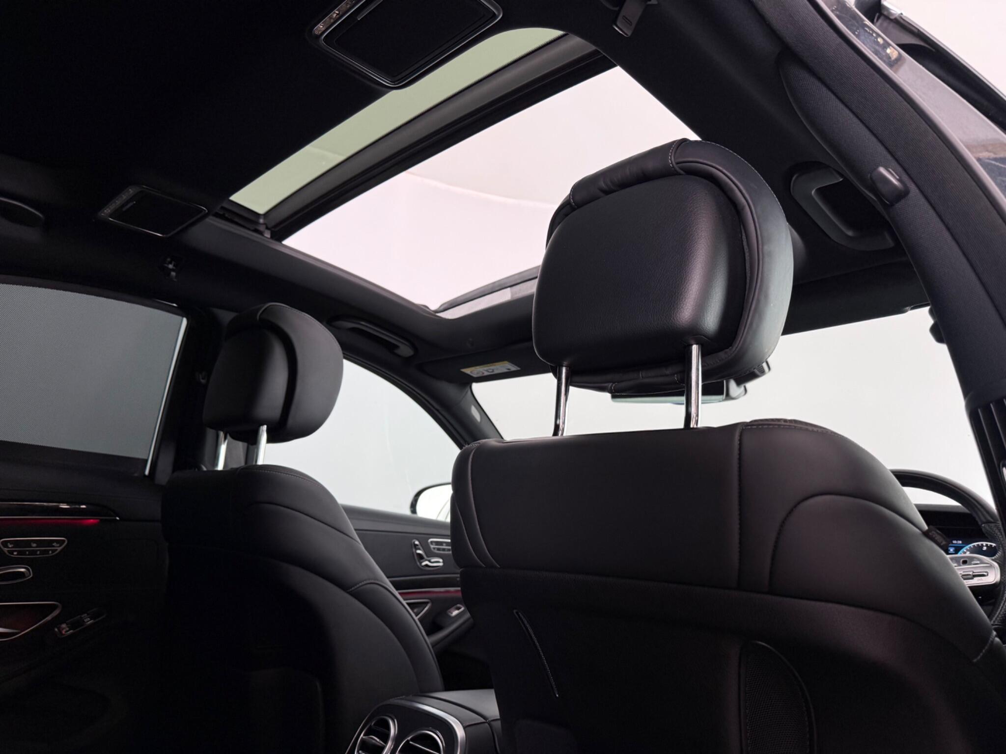 Mercedes-Benz S-Class view 36