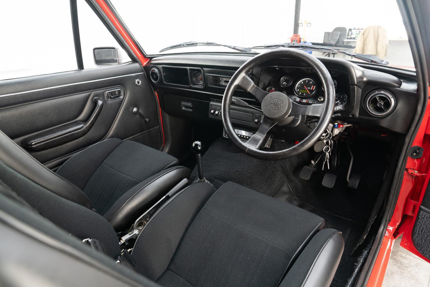 Ford Escort view 4