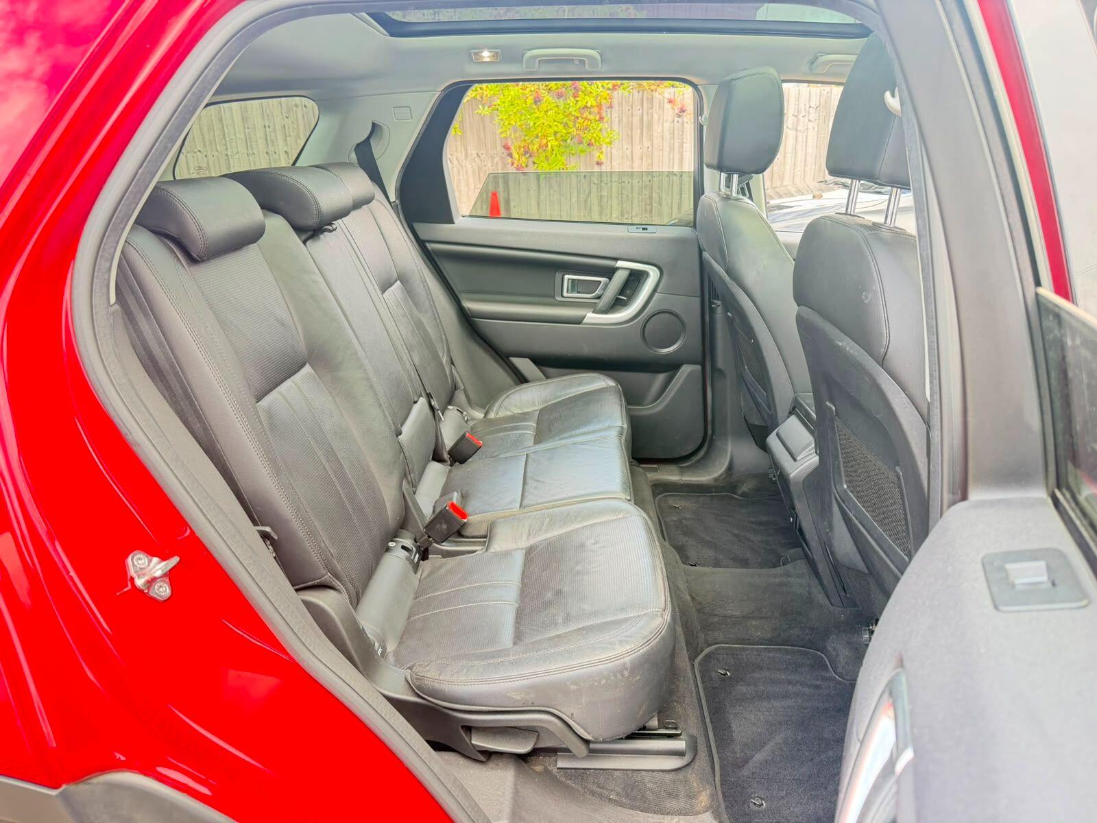 Land Rover Discovery Sport view 15