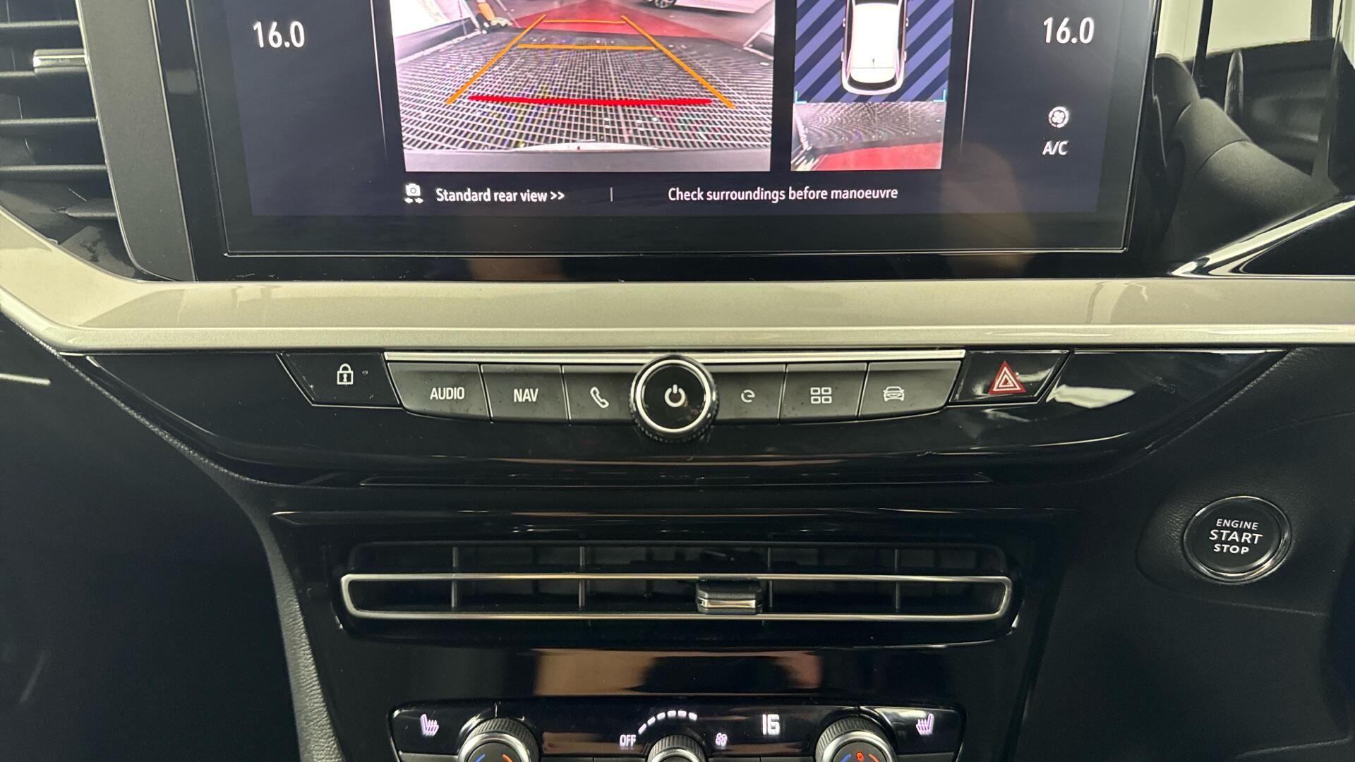 Vauxhall Mokka Electric view 35
