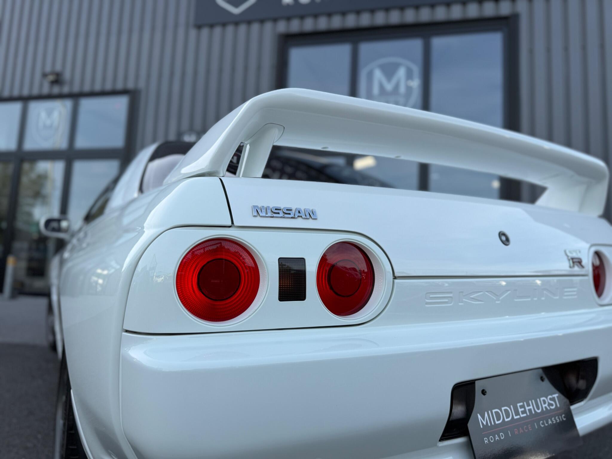 Nissan Skyline view 8