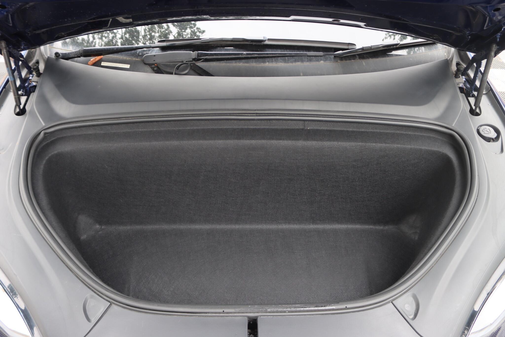 Tesla Model X view 71