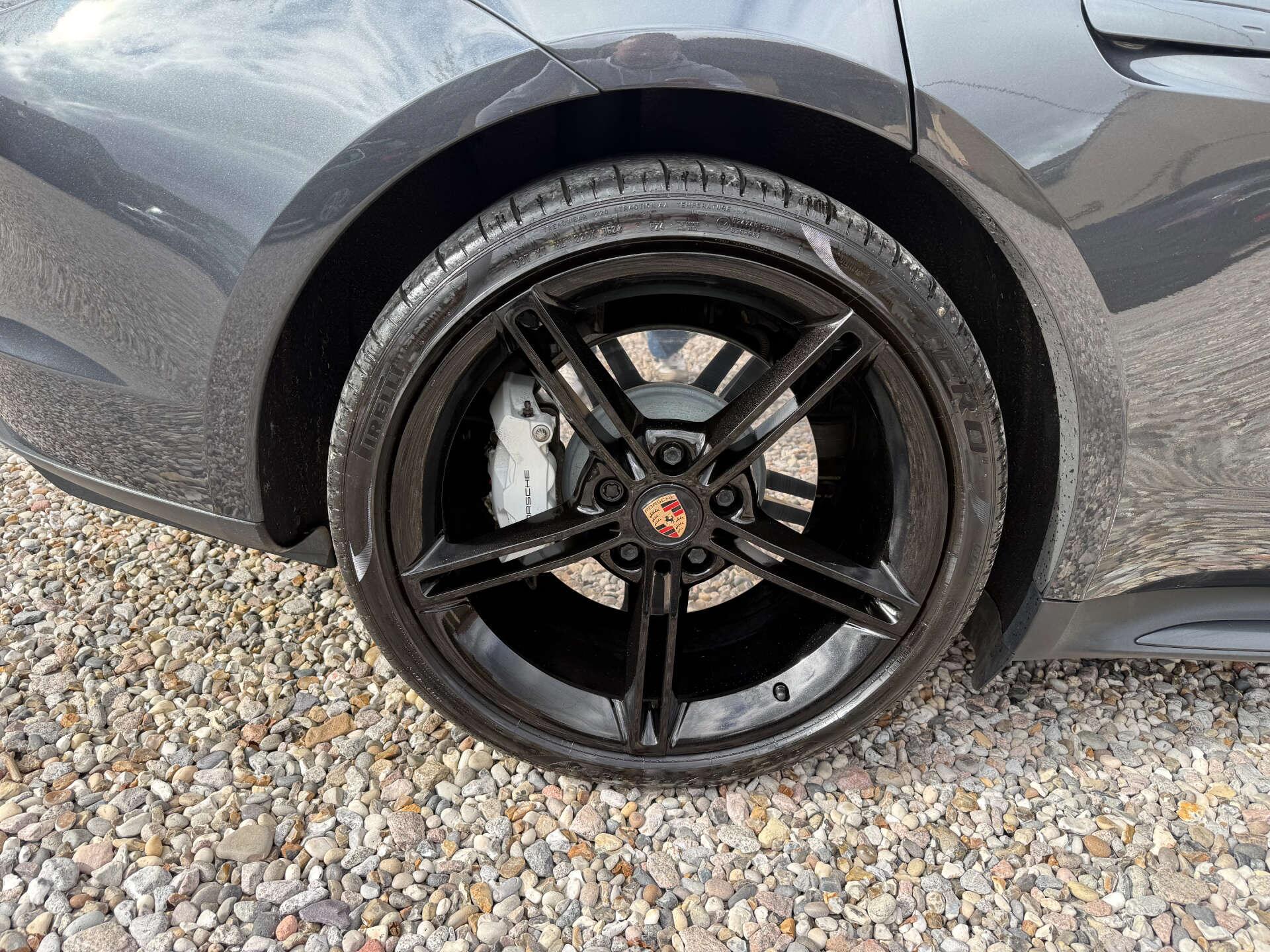 Porsche Taycan view 12