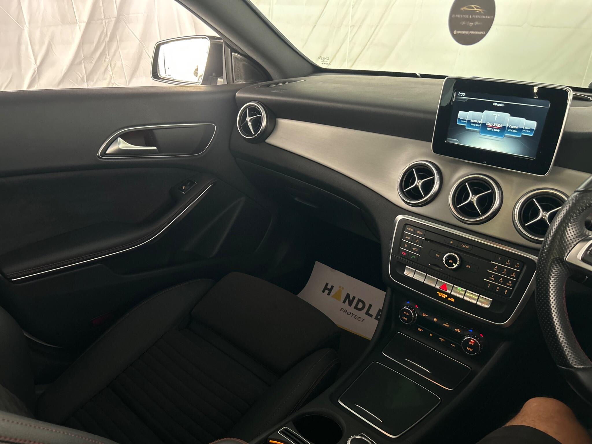 Mercedes-Benz Cla view 17