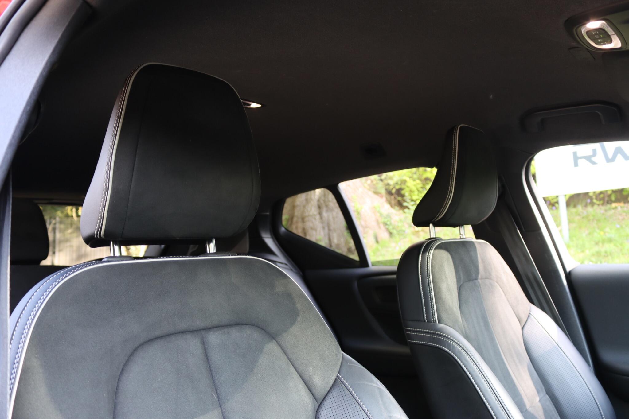 Volvo XC40 view 35