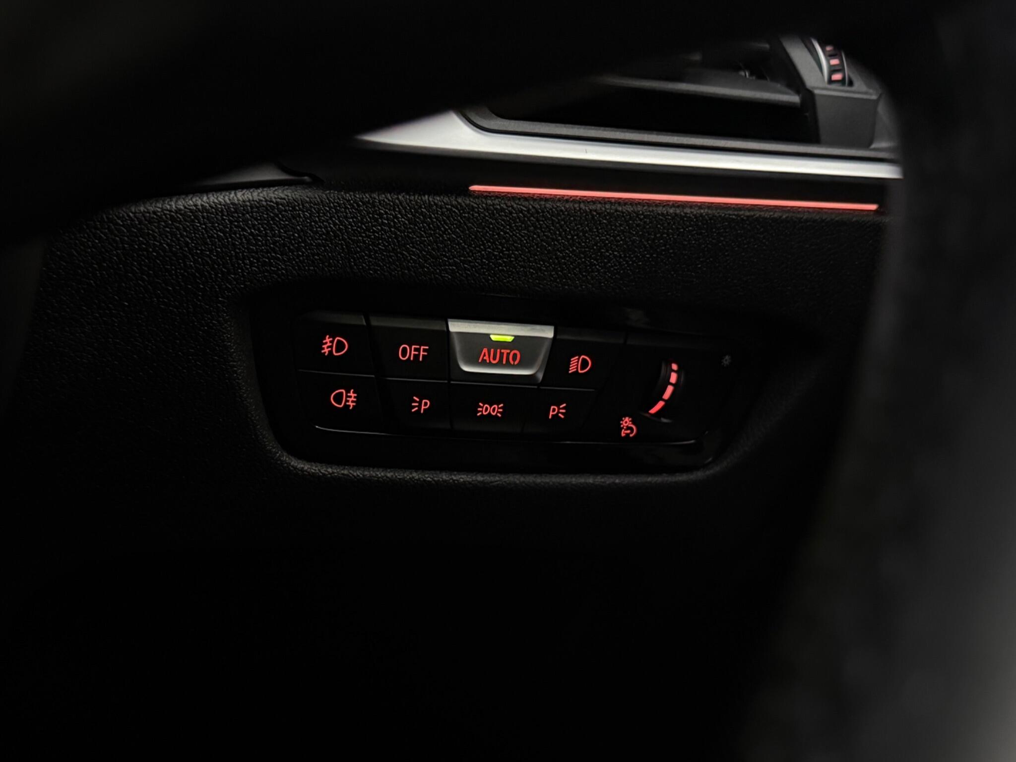 BMW 3 Series view 18