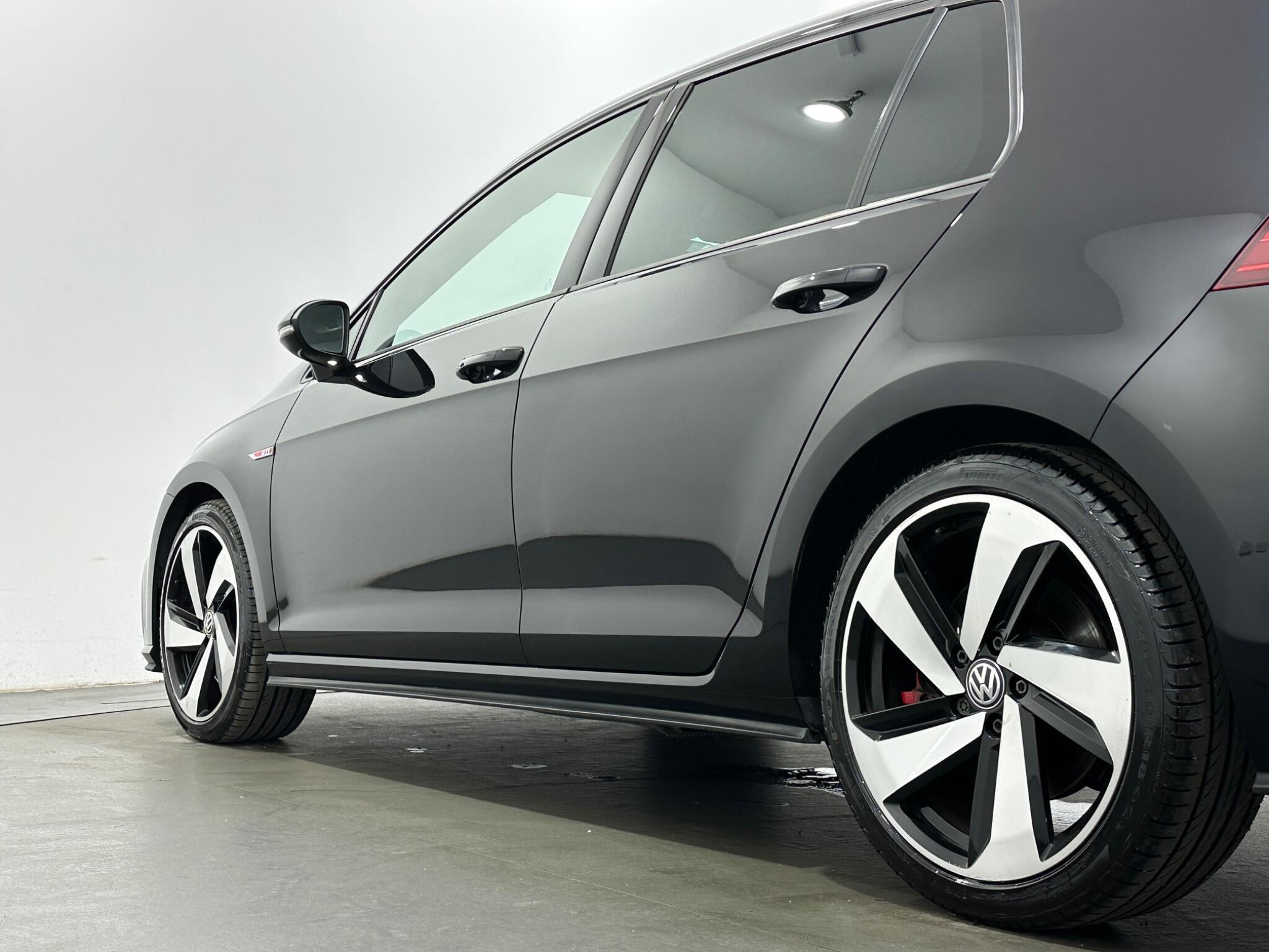 Volkswagen Golf view 50