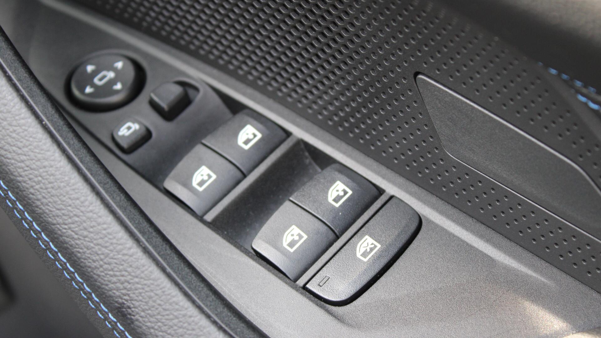 BMW 4 Series view 24