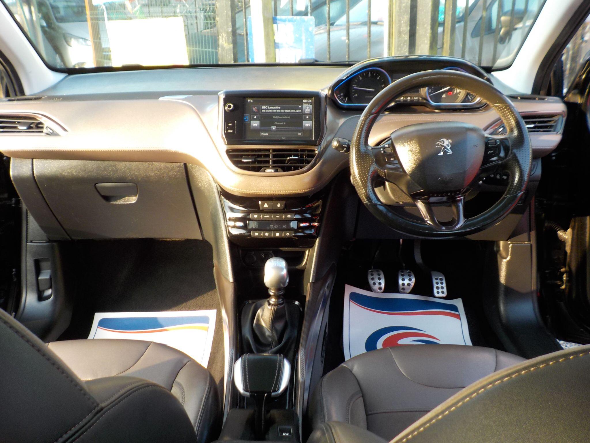 Peugeot 2008 1.6 BlueHDi Feline Euro 6 (s/s) 5dr (Calima)