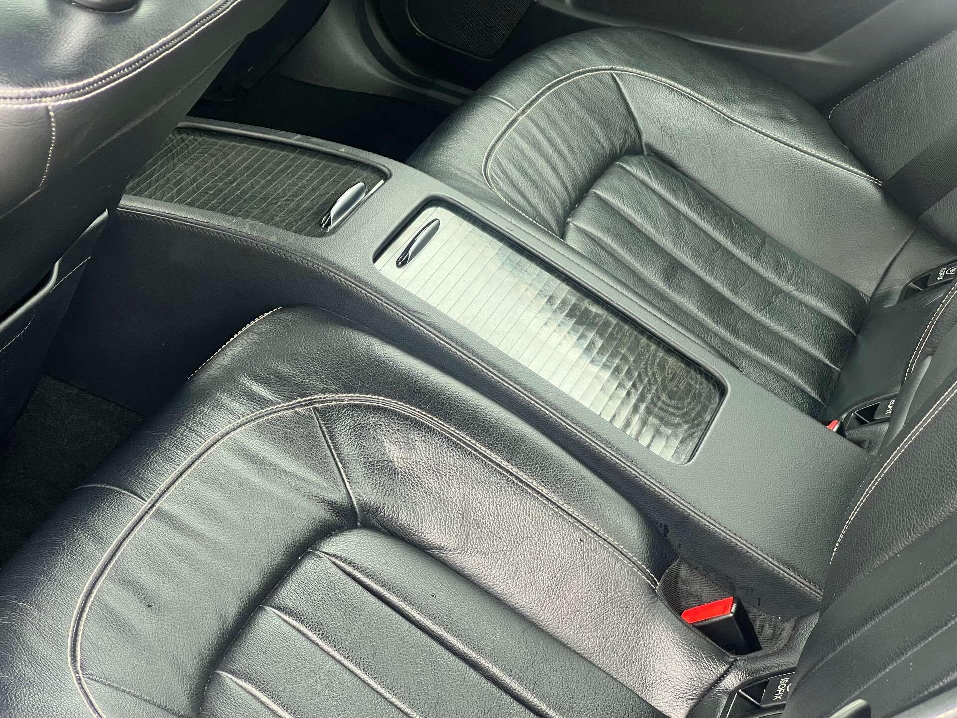 Mercedes-Benz CLS view 42