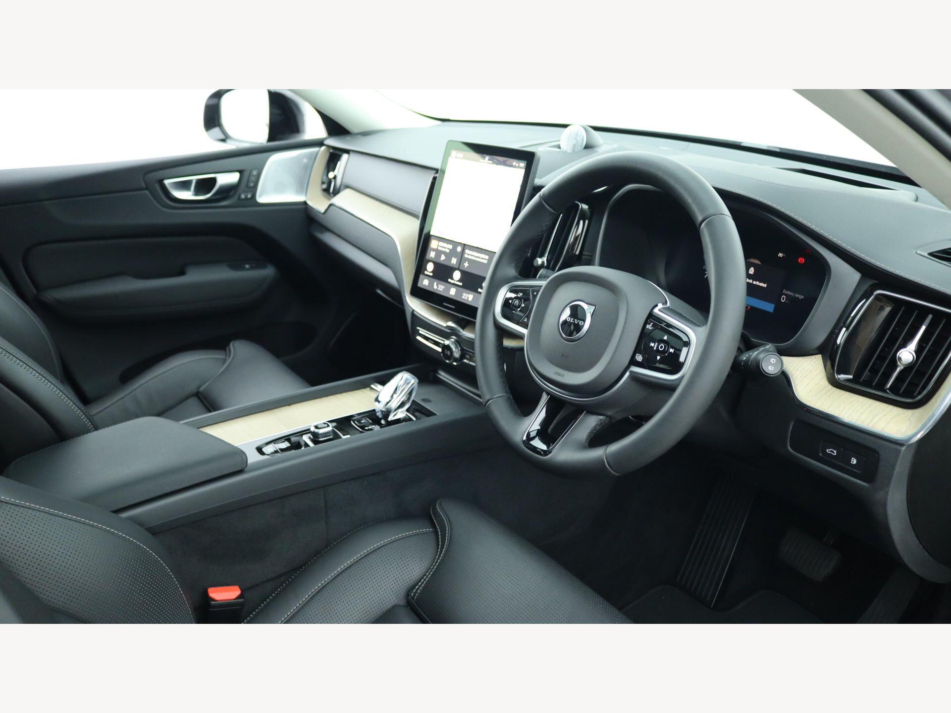 Volvo XC60 view 5