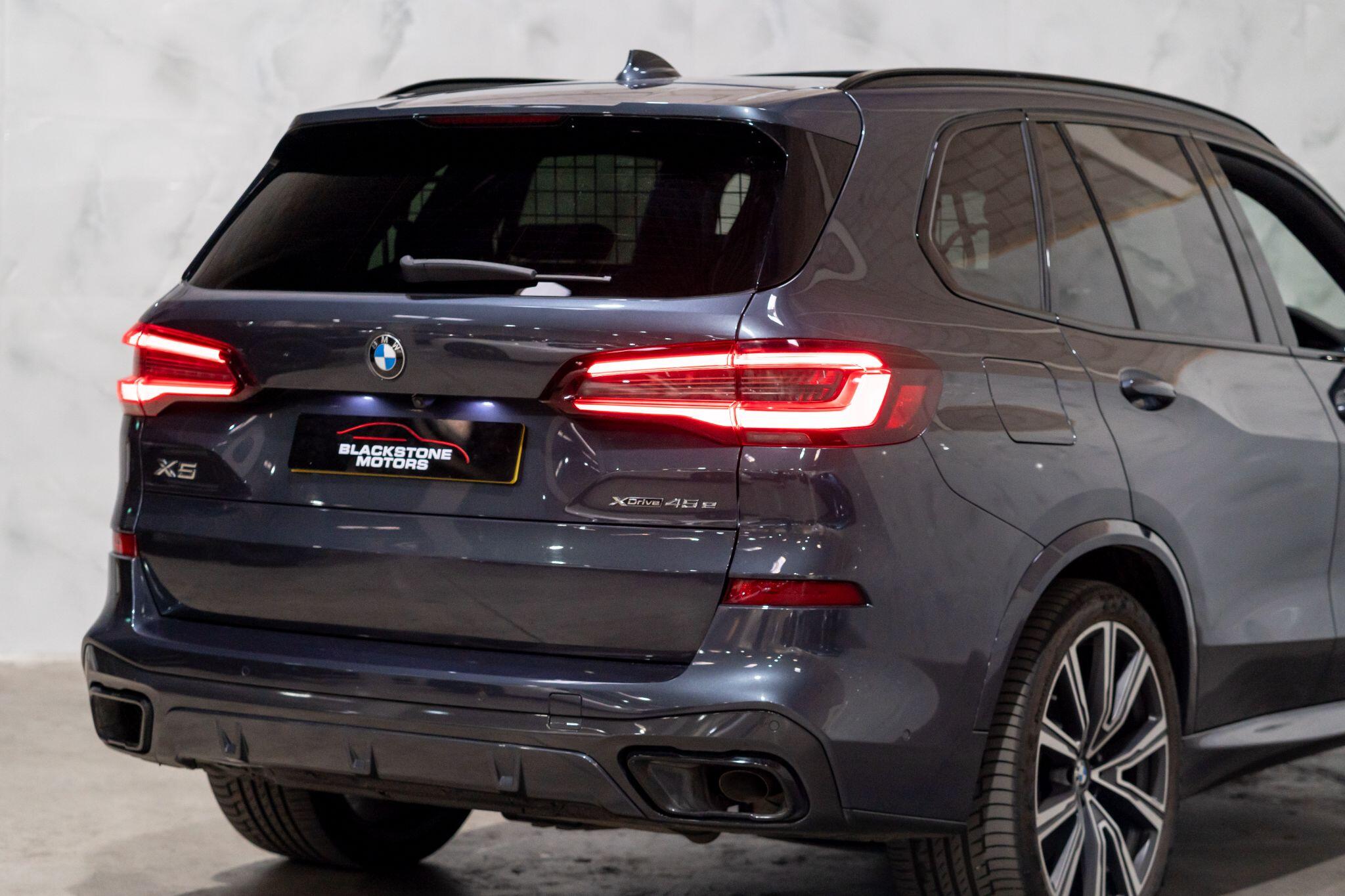 BMW X5 view 40