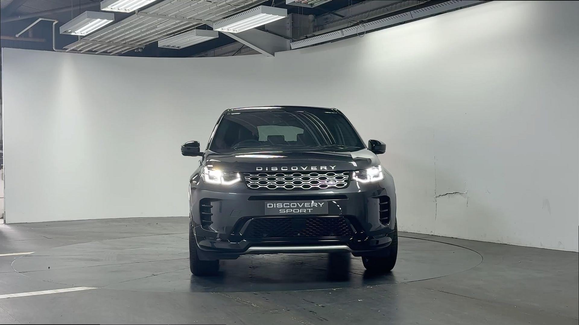 Land Rover Discovery Sport view 7