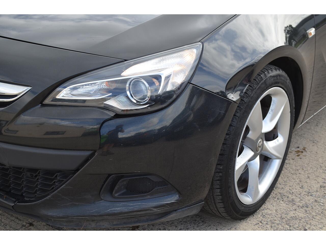 Vauxhall Astra GTC view 36