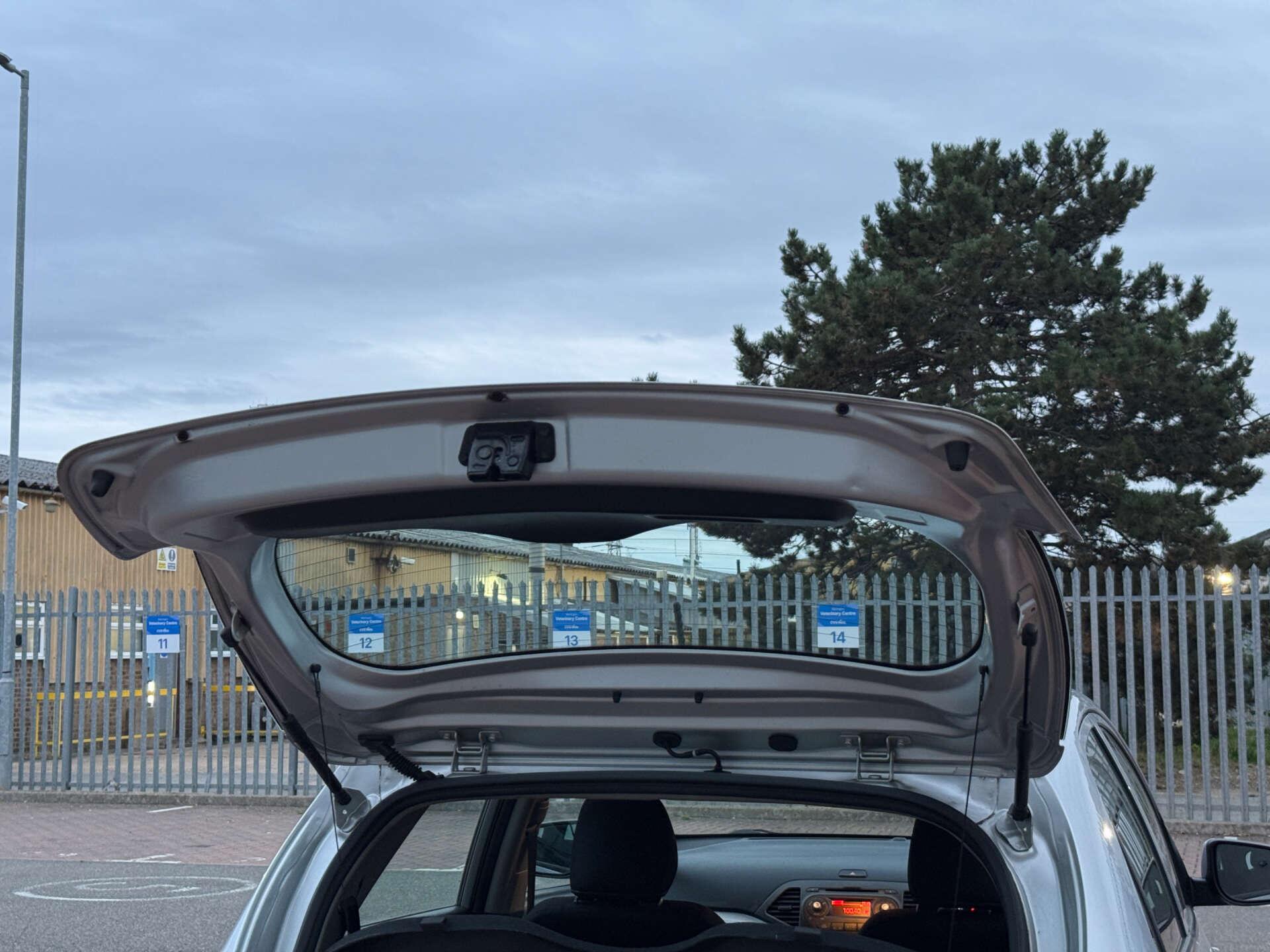 Kia Picanto view 30
