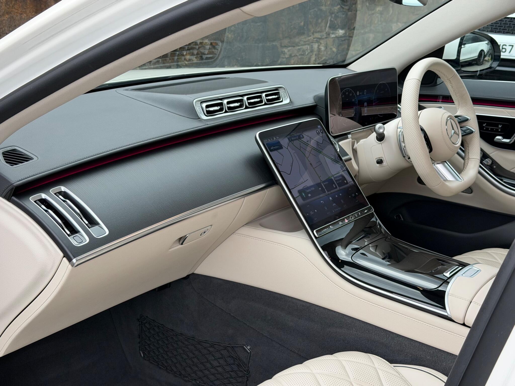 Mercedes-Benz S-Class view 16