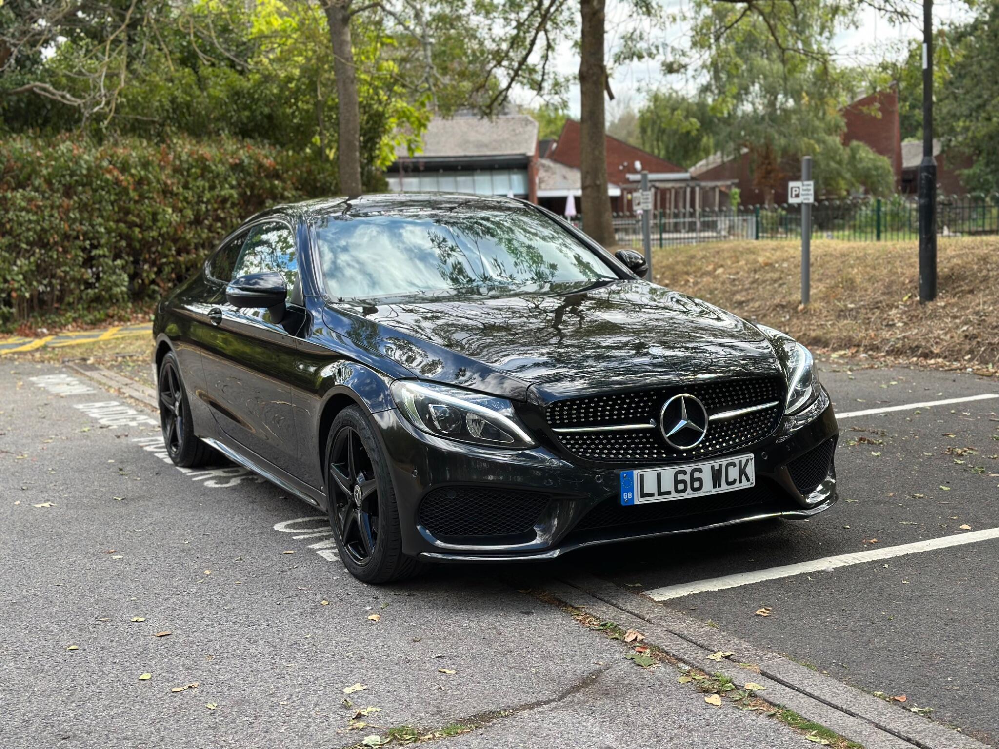 Mercedes-Benz C-Class view 9