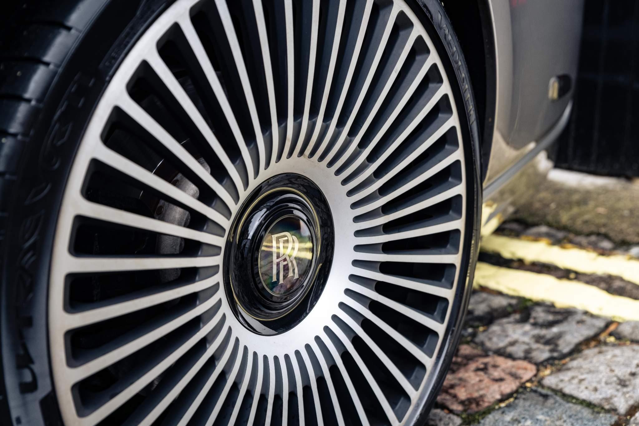 Rolls-Royce Phantom view 38