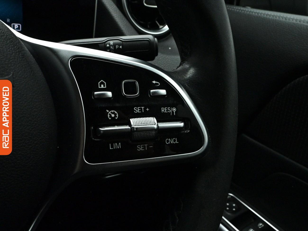 Mercedes-Benz Gla view 23