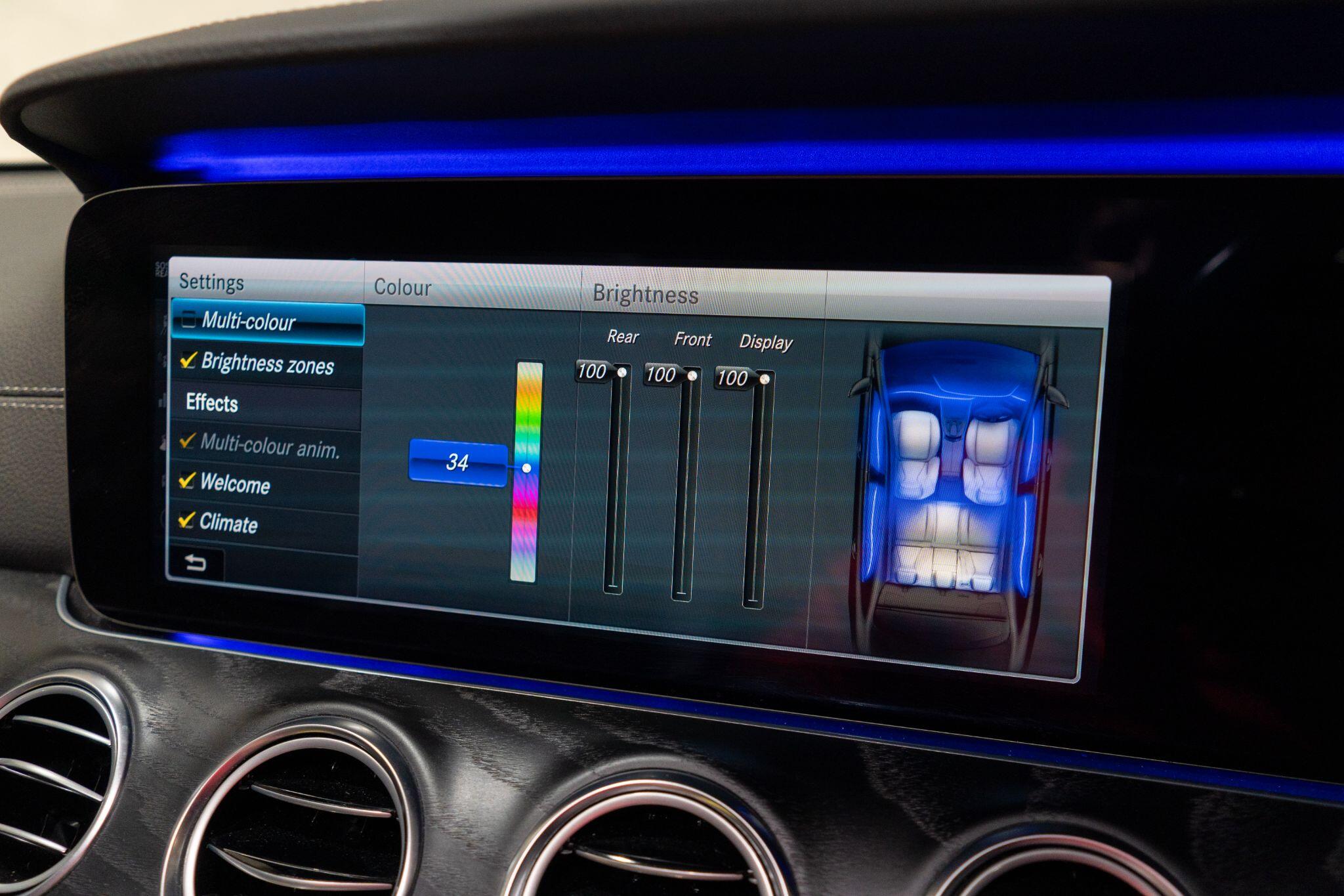 Mercedes-Benz E-Class view 33