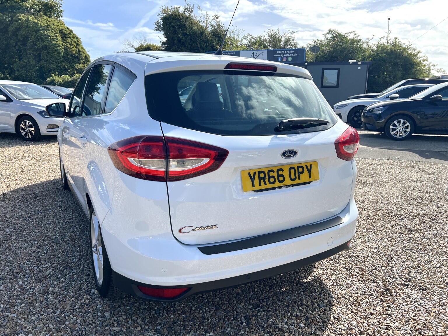 Ford C-Max view 8
