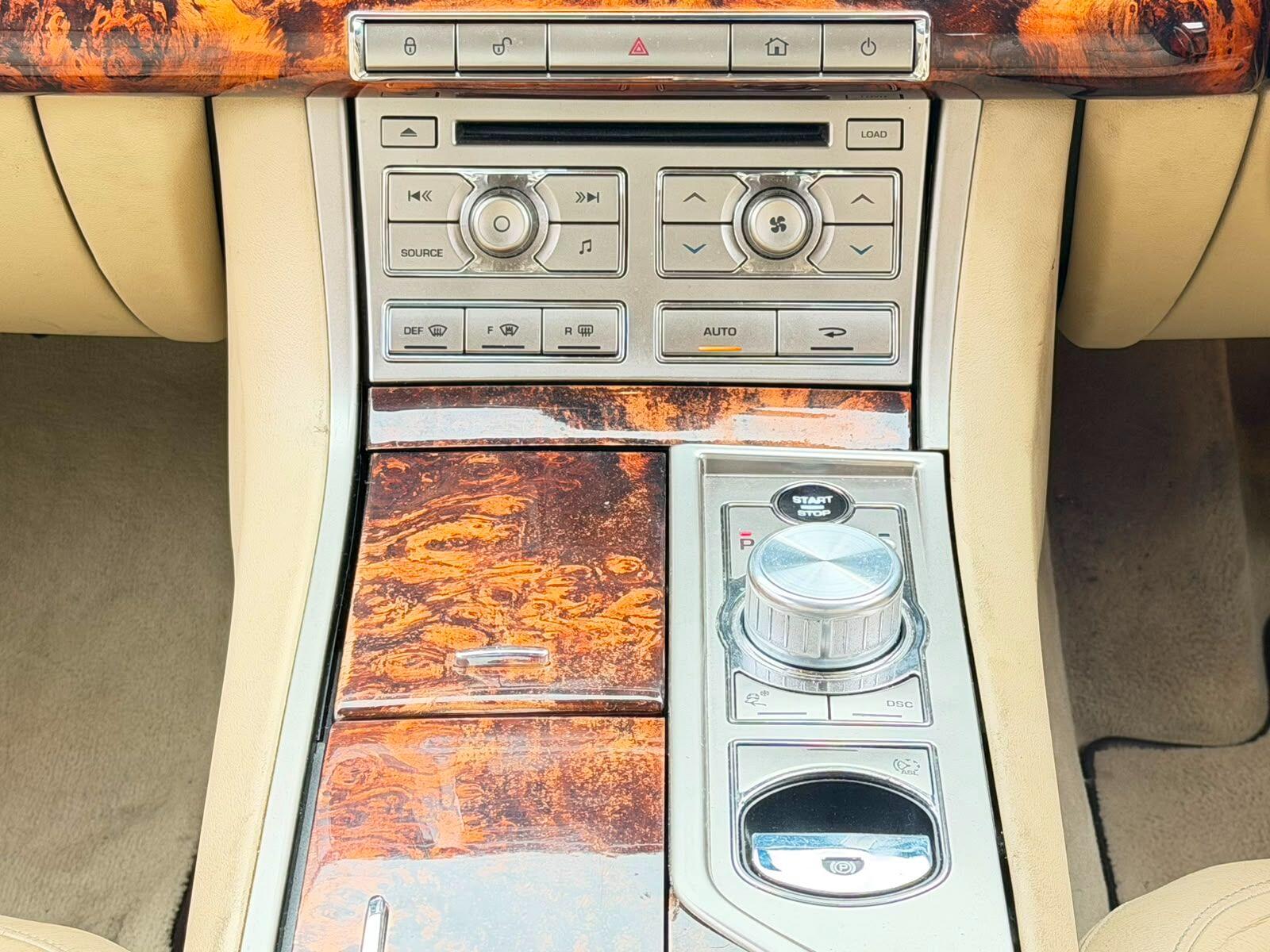 Jaguar XF view 20