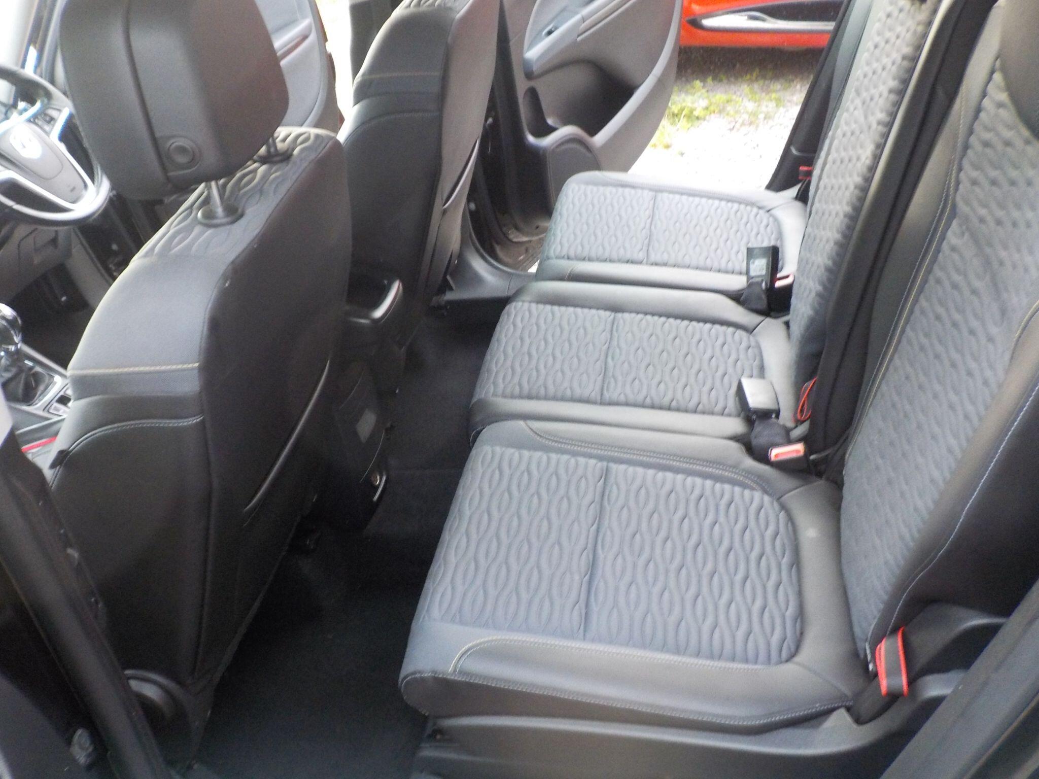 Vauxhall Zafira Tourer 2.0 CDTi SE Euro 5 5dr