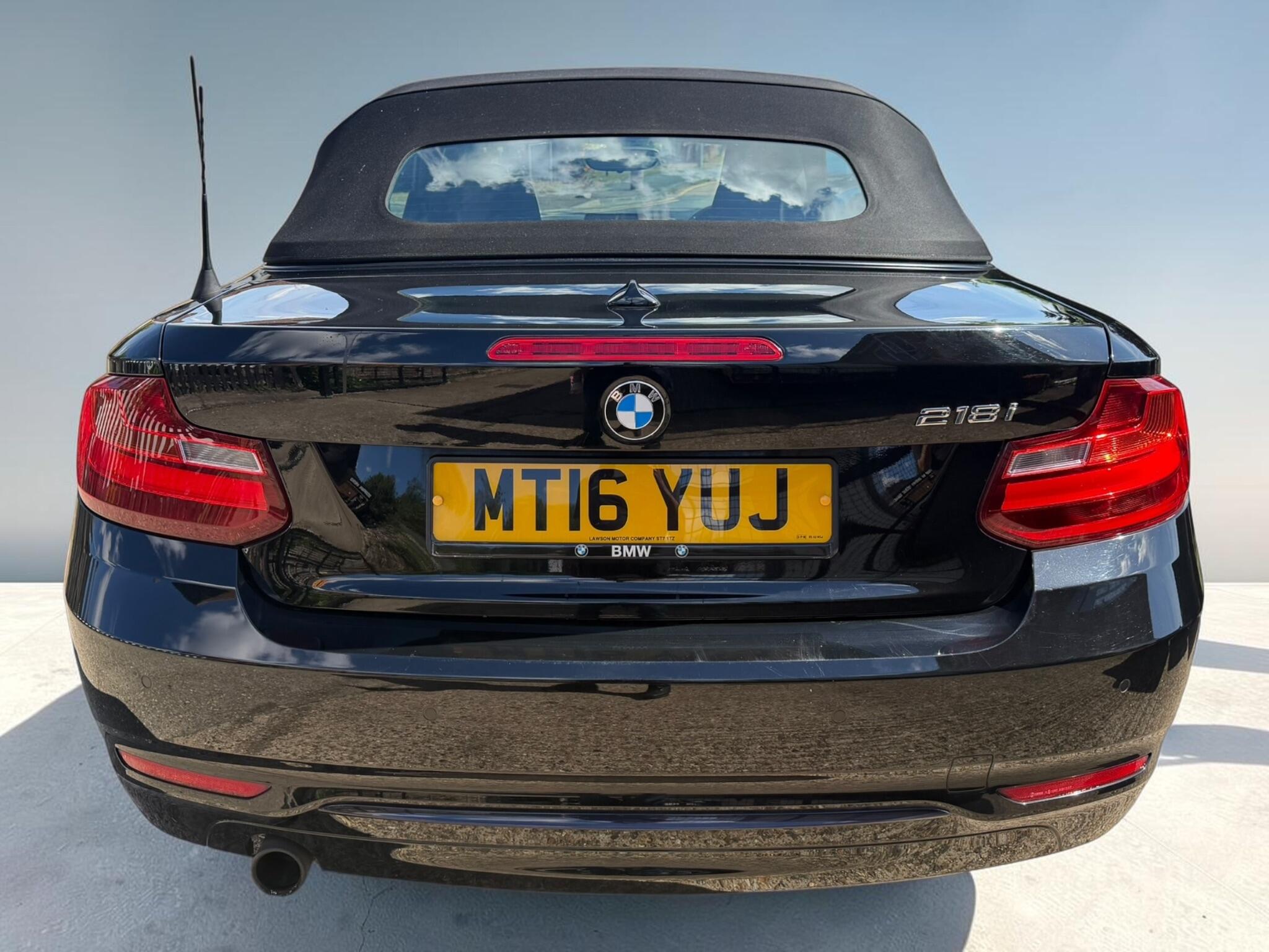 BMW 2 Series view 13