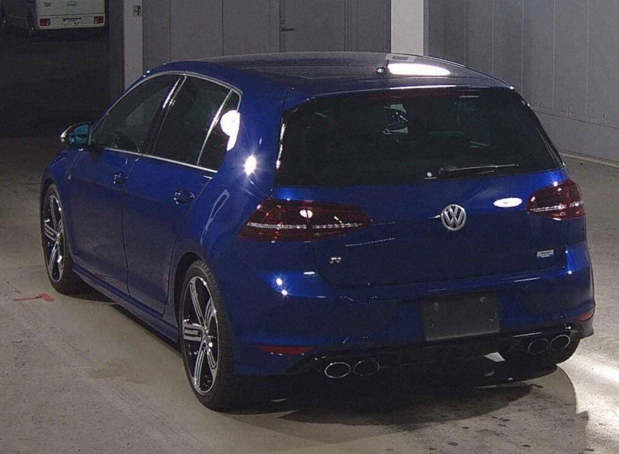 Volkswagen Golf view 3