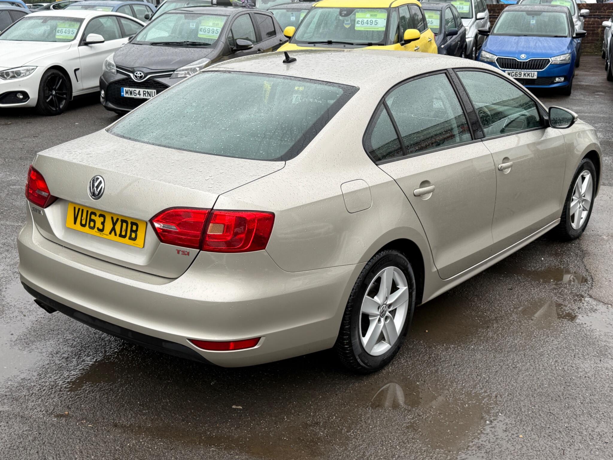 Volkswagen Jetta - Image 18